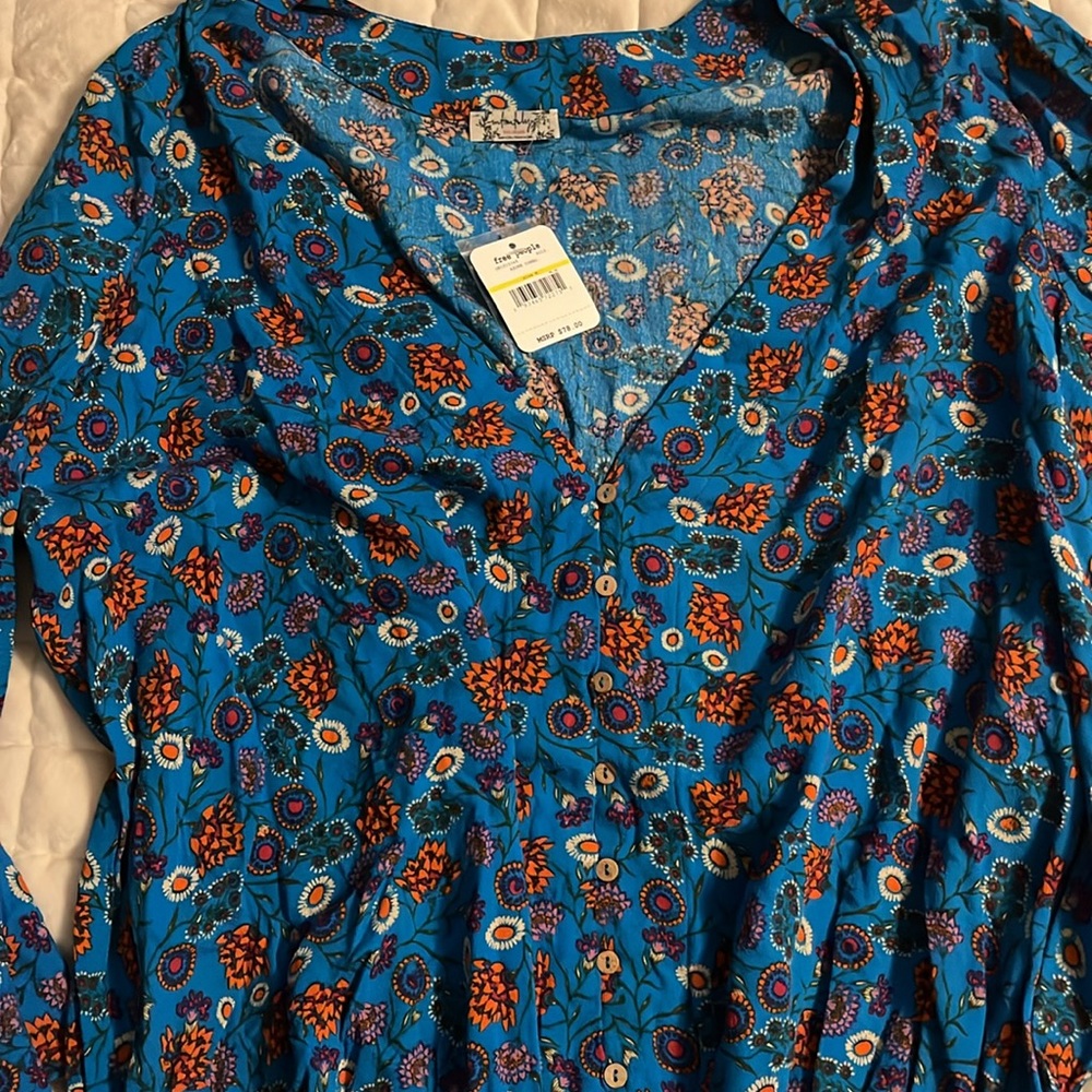 Free People - Picture 3 of 5